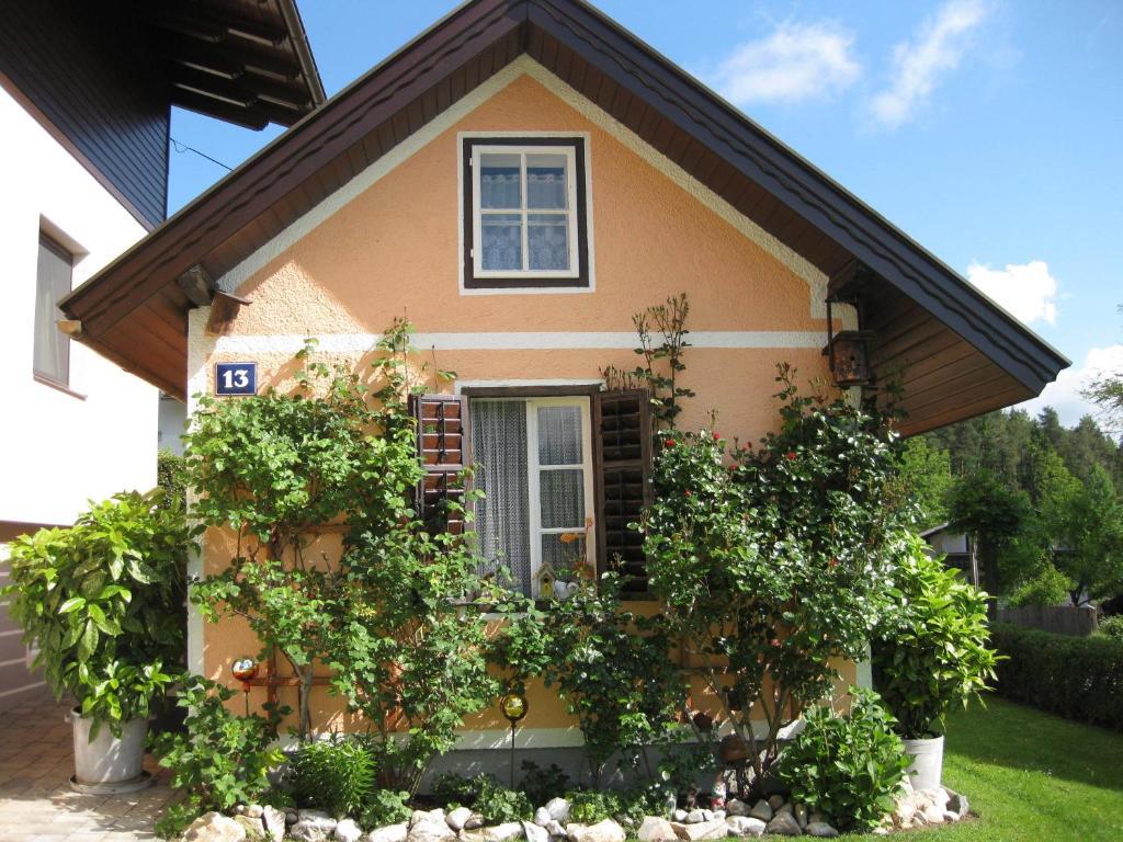 Gaestehaus Stroitz Drobollach am Faakersee Exteriör bild
