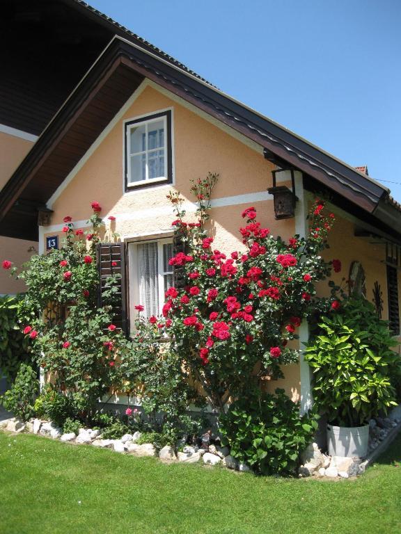 Gaestehaus Stroitz Drobollach am Faakersee Exteriör bild